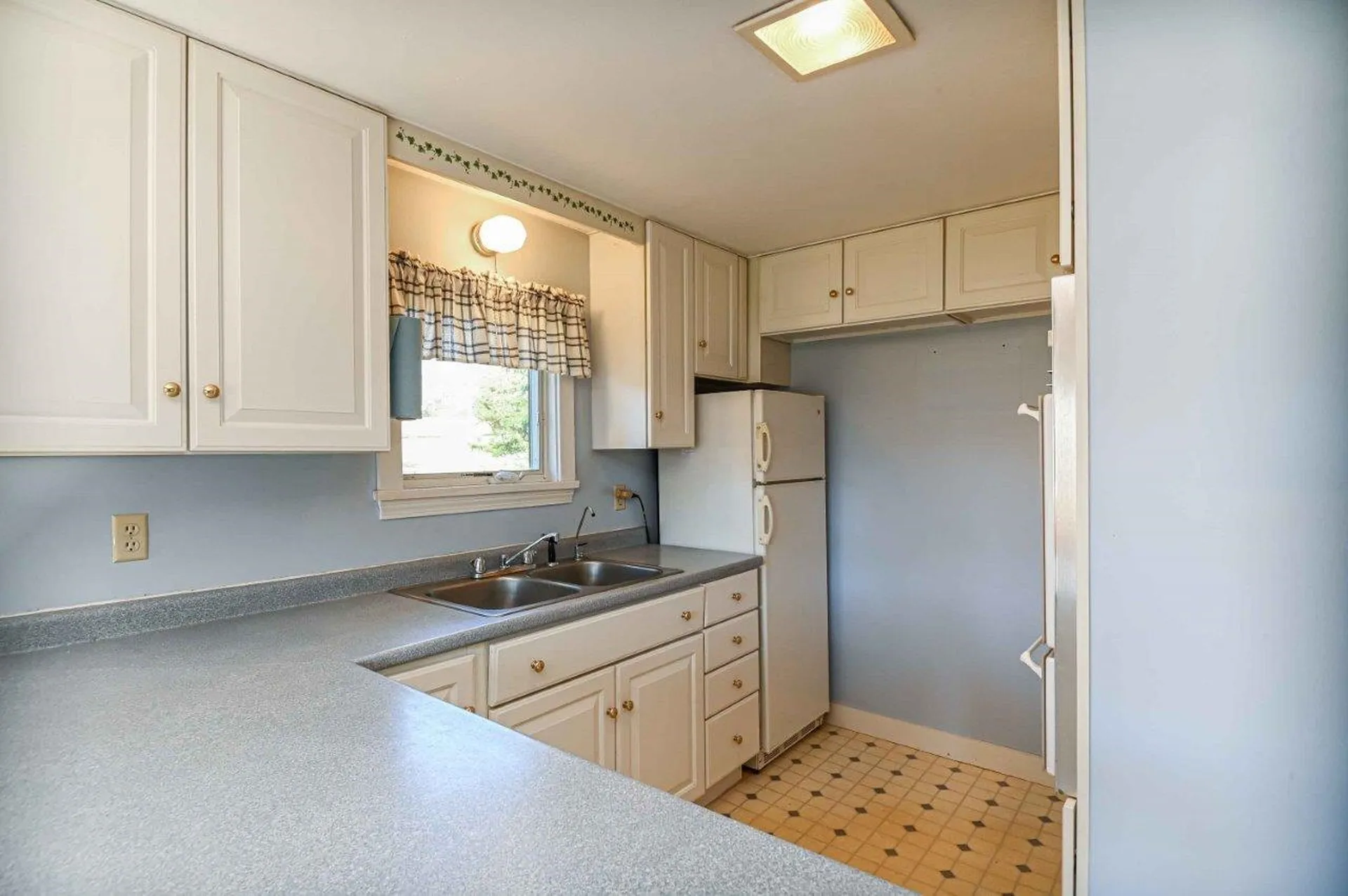 36 Governor Hill Road Eliot ME 03904