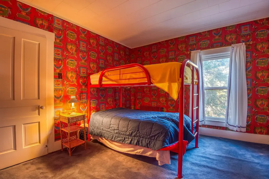 818 Concord Avenue St. Johnsbury VT 05819