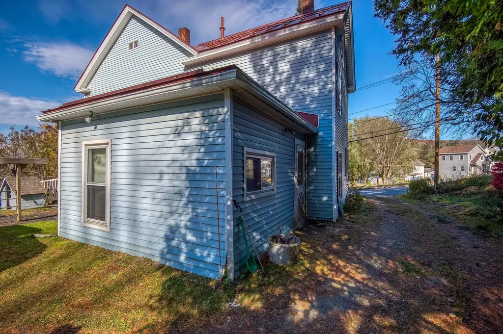 818 Concord Avenue St. Johnsbury VT 05819