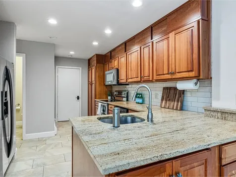 18 Lake Forest Drive Burlington VT 05401