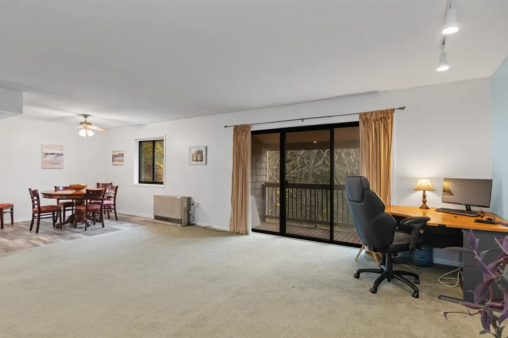 90 Hawthorne Circle South Burlington VT 05403