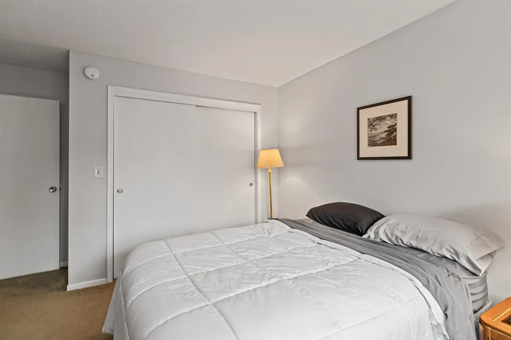 90 Hawthorne Circle South Burlington VT 05403