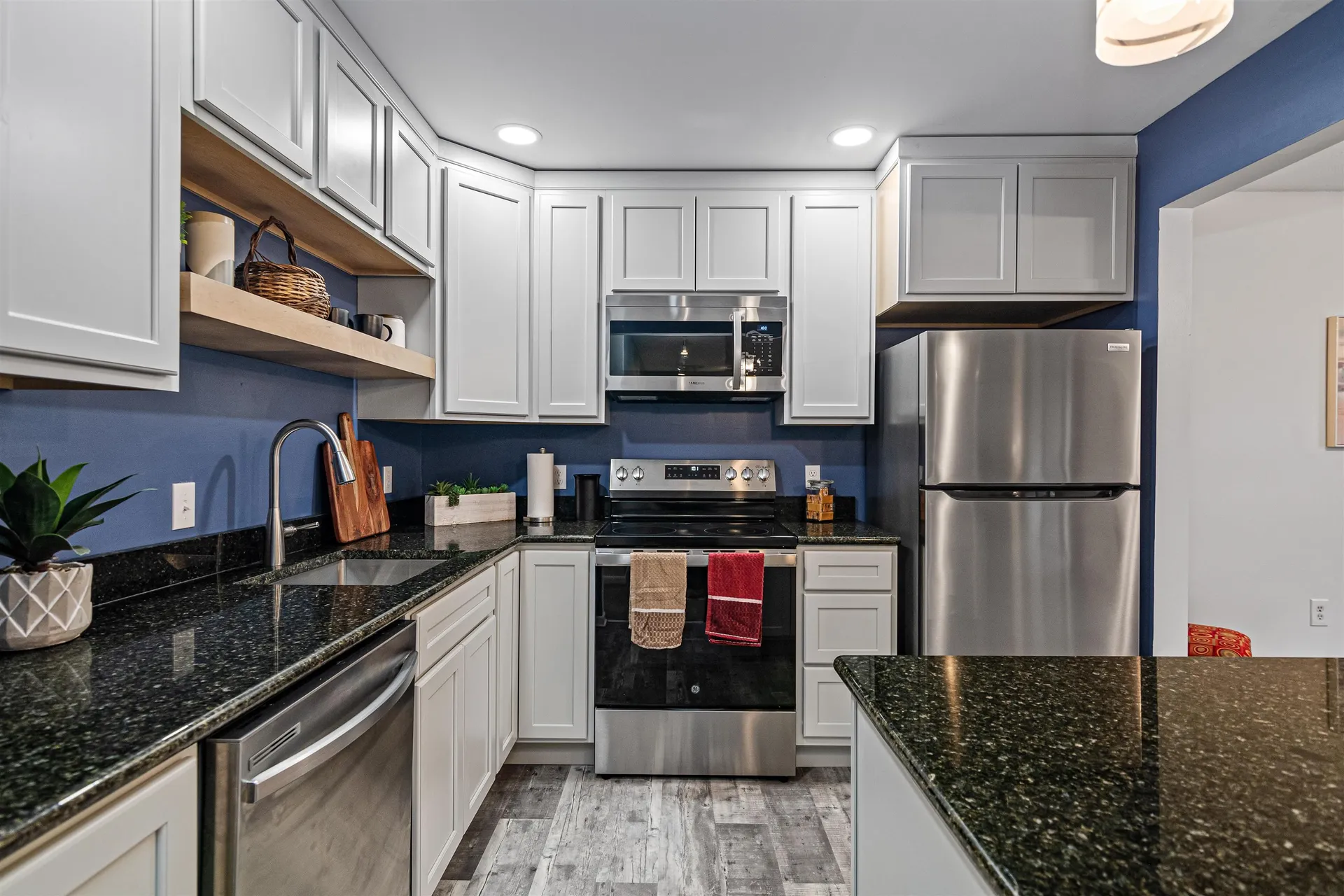 90 Hawthorne Circle South Burlington VT 05403