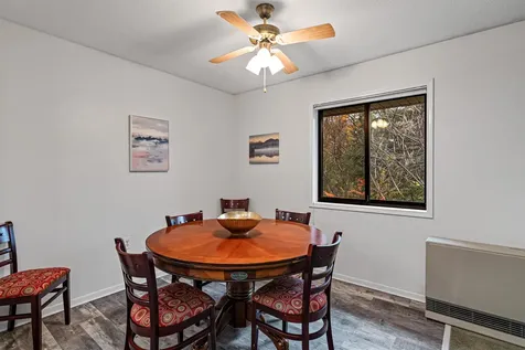 90 Hawthorne Circle South Burlington VT 05403