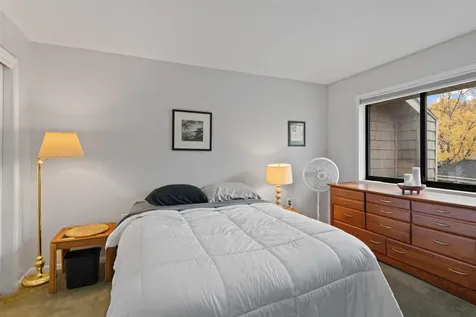 90 Hawthorne Circle South Burlington VT 05403