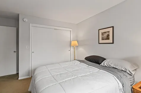 90 Hawthorne Circle South Burlington VT 05403