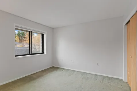 90 Hawthorne Circle South Burlington VT 05403