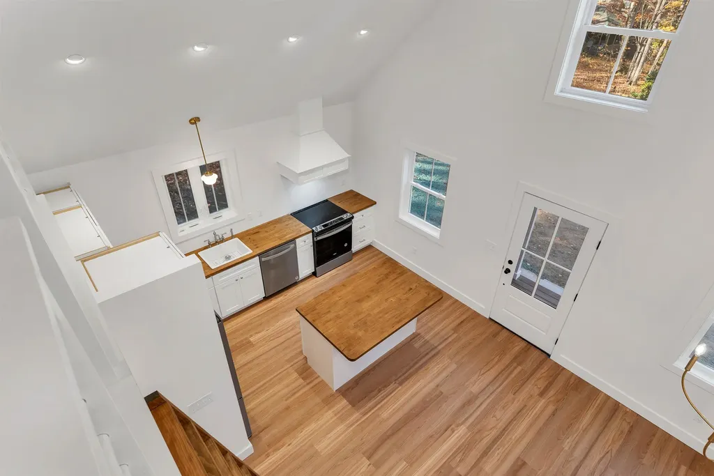 13 Ethan Allen Road Tuftonboro NH 03816