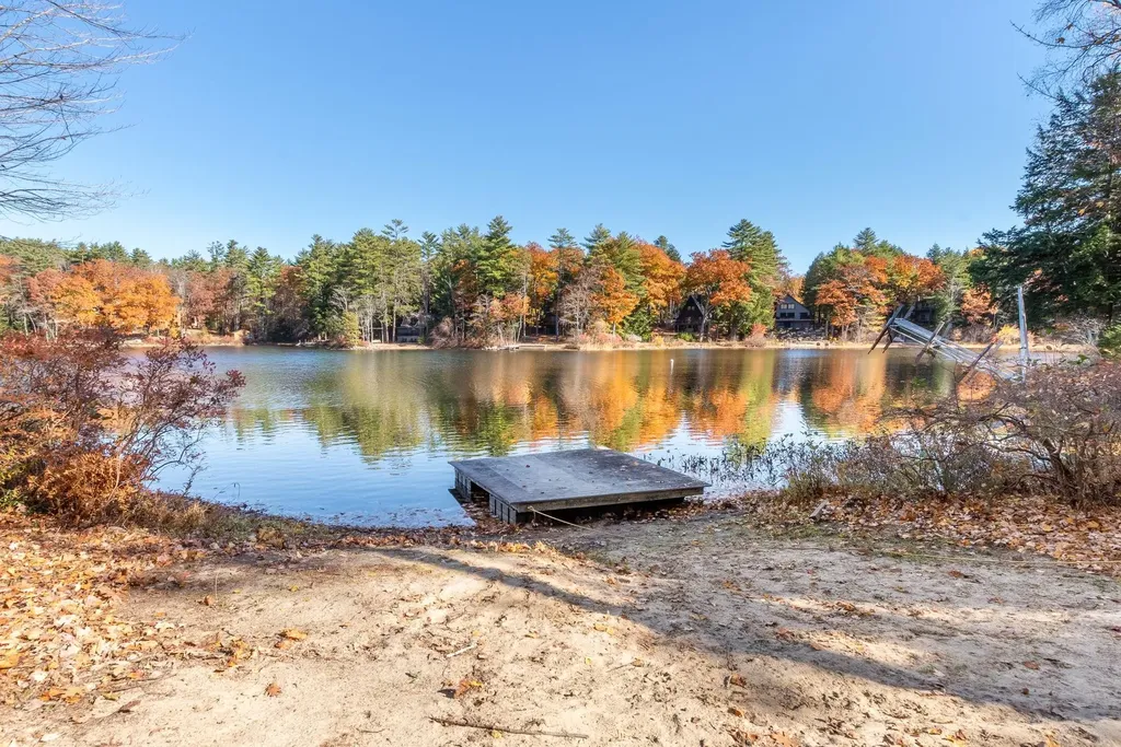 83 Bonney Shores Road Meredith NH 03253