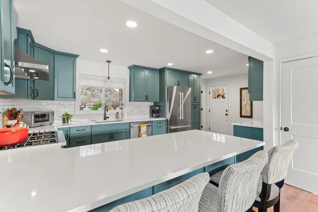 19 Rocky Ridge Road Windham NH 03087