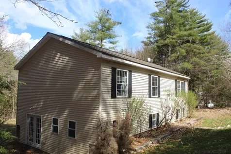 47 Henry Drive Effingham NH 03882