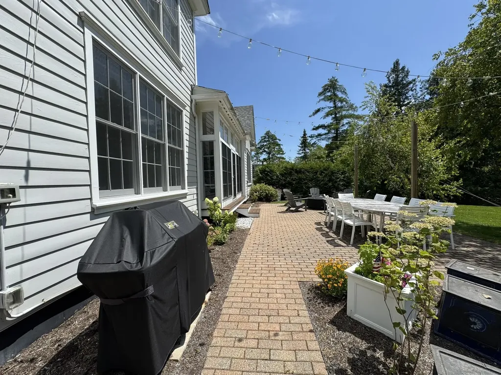 163 Taconic Road Manchester VT 05254