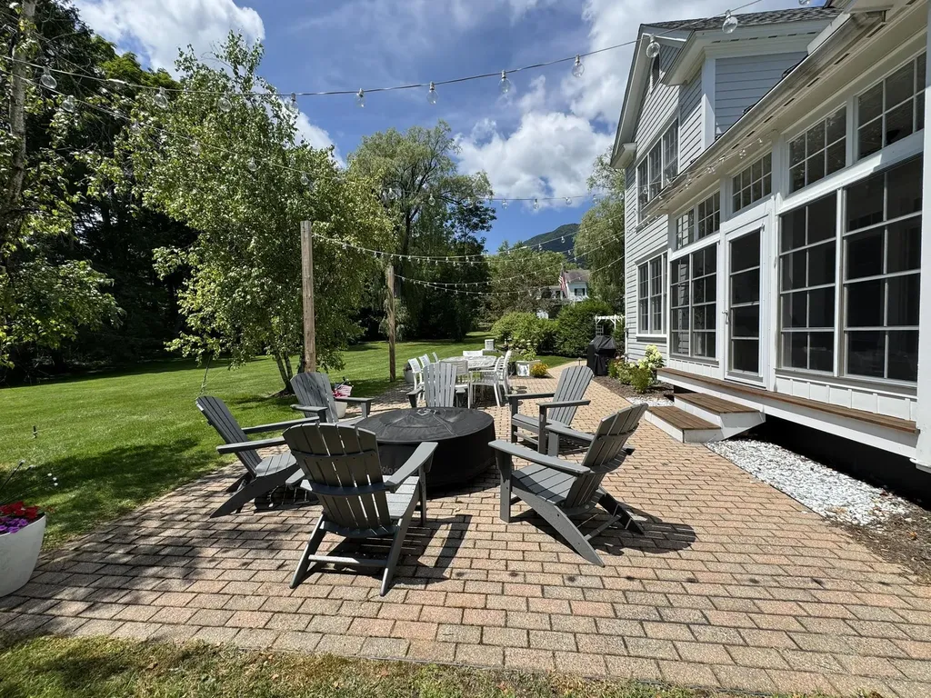 163 Taconic Road Manchester VT 05254