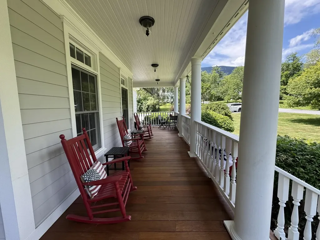 163 Taconic Road Manchester VT 05254