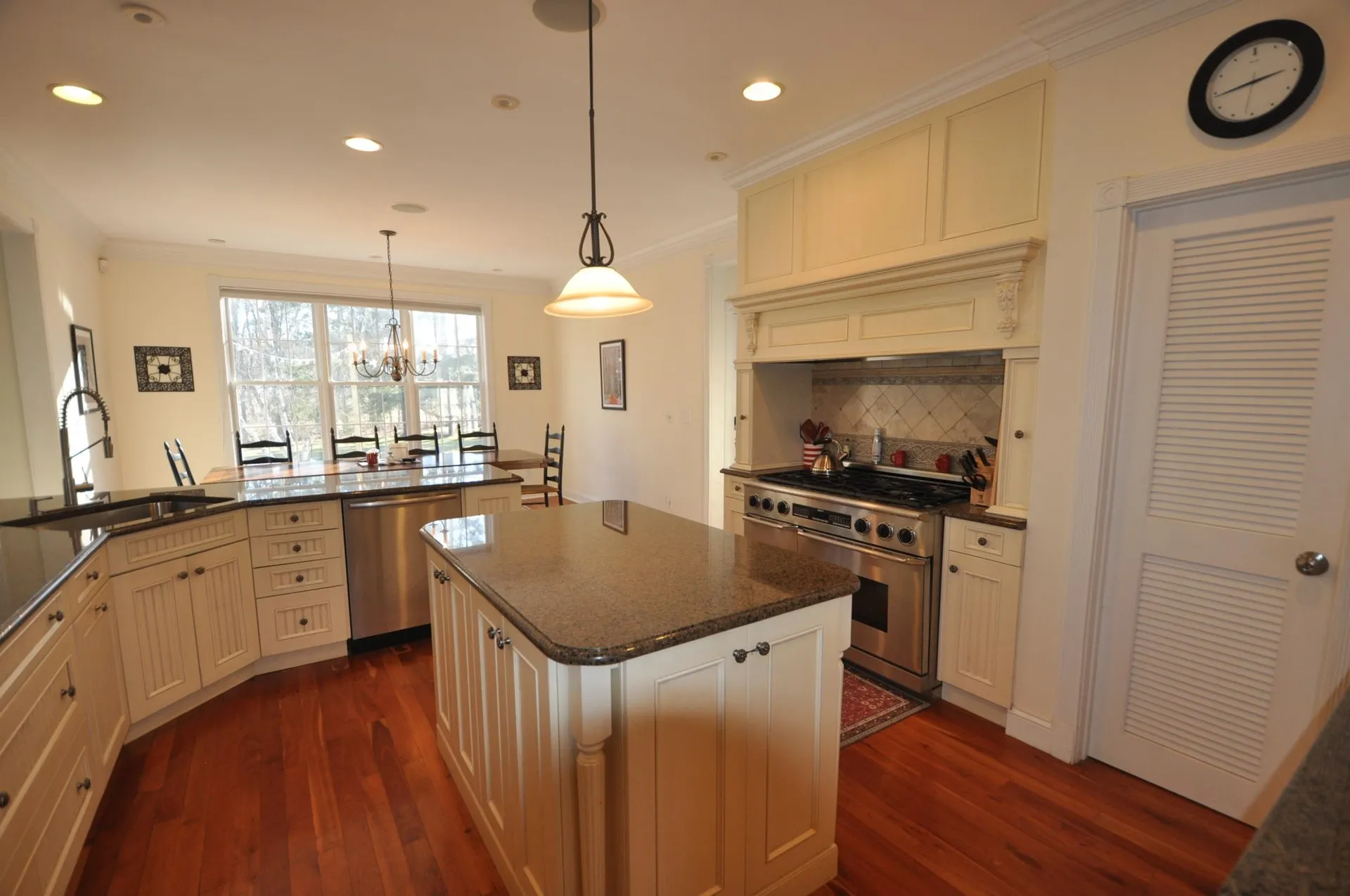 163 Taconic Road Manchester VT 05254