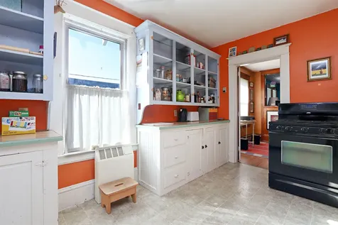 172 Pleasant Street St. Johnsbury VT 05819