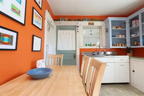 172 Pleasant Street St. Johnsbury VT 05819