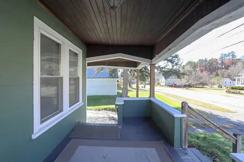 172 Pleasant Street St. Johnsbury VT 05819