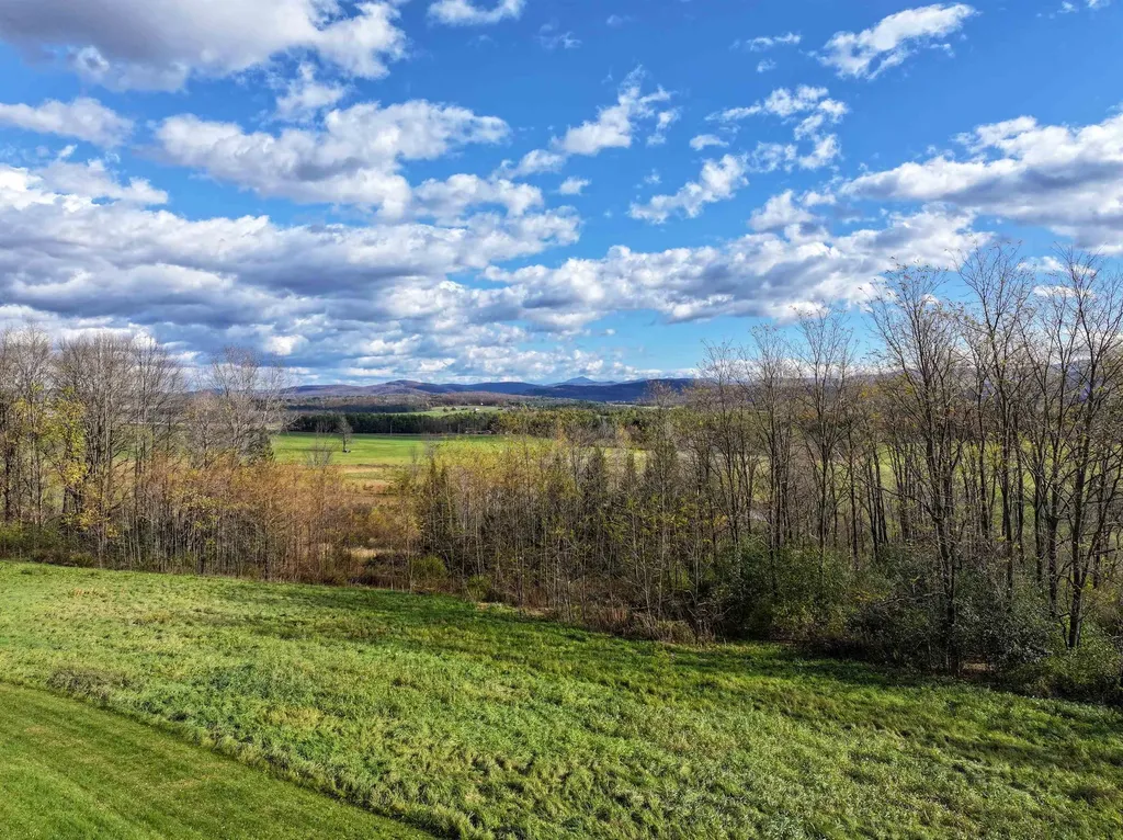 169 Monroe Way Waltham VT 05491