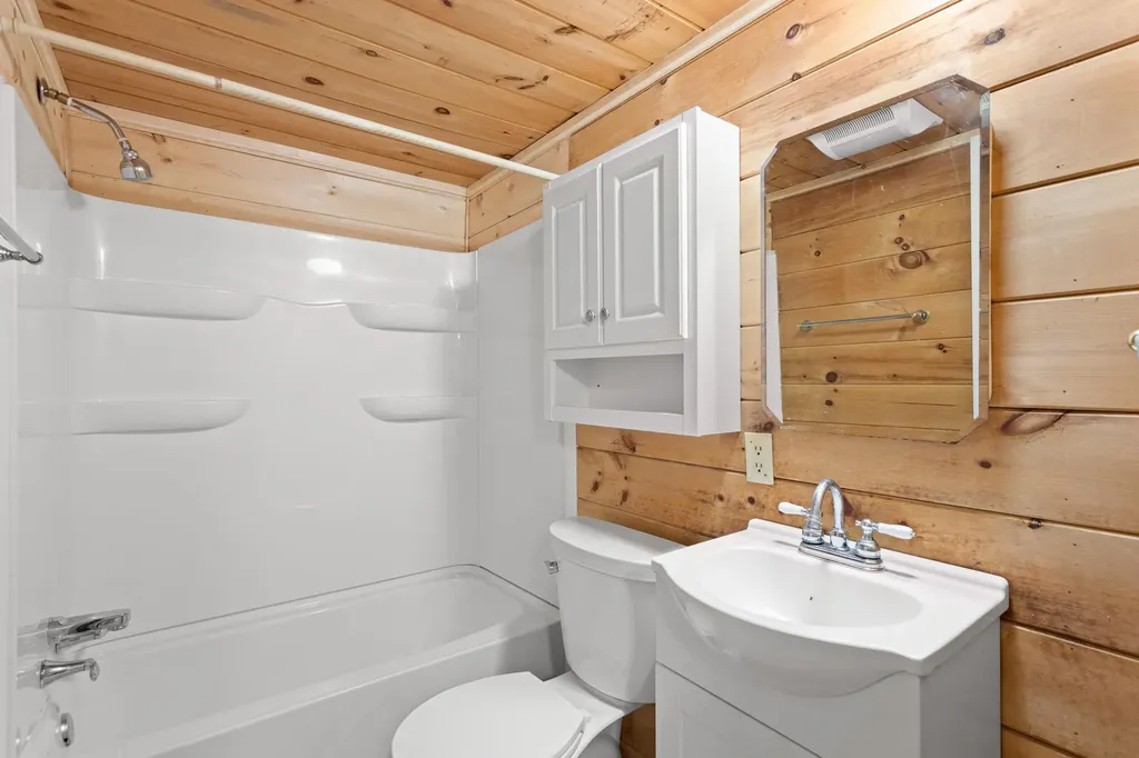 7 Brownstone Lane Rochester NH 03867