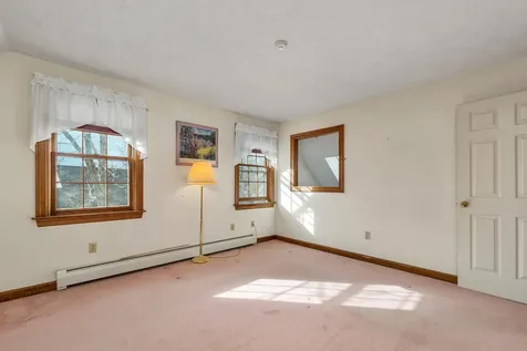 674 Elm Street Laconia NH 03246