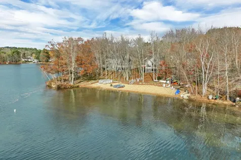 674 Elm Street Laconia NH 03246