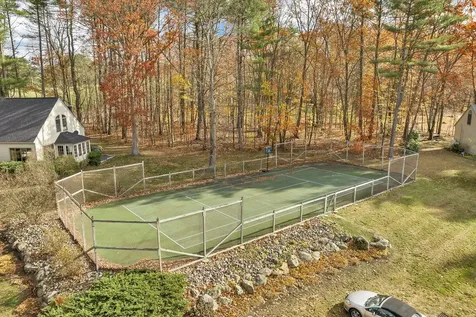 674 Elm Street Laconia NH 03246