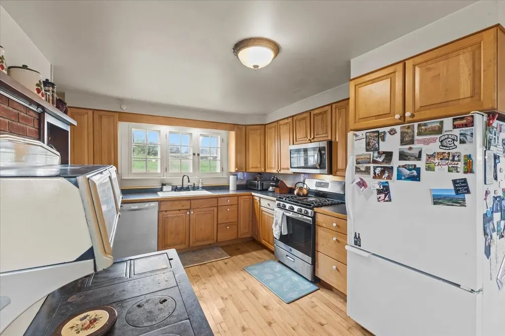 7808 Vt Route 22a Addison VT 05491