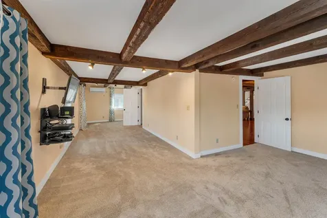11 Mill Street Wolfeboro NH 03894