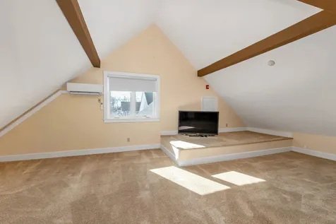 11 Mill Street Wolfeboro NH 03894