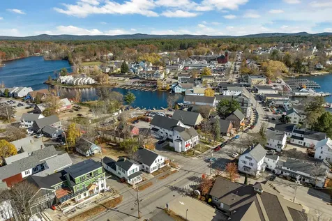 11 Mill Street Wolfeboro NH 03894
