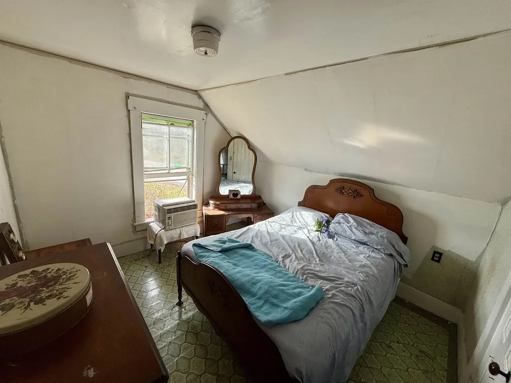 7295 Oak Hill Road Loudon NH 03307