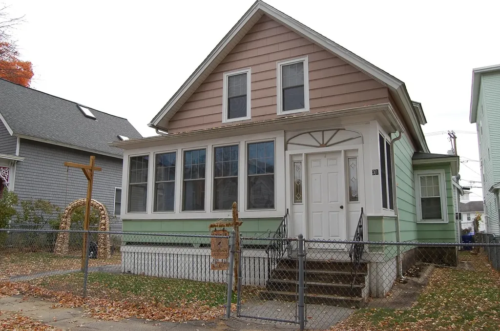 31 Blodget Street Manchester NH 03103