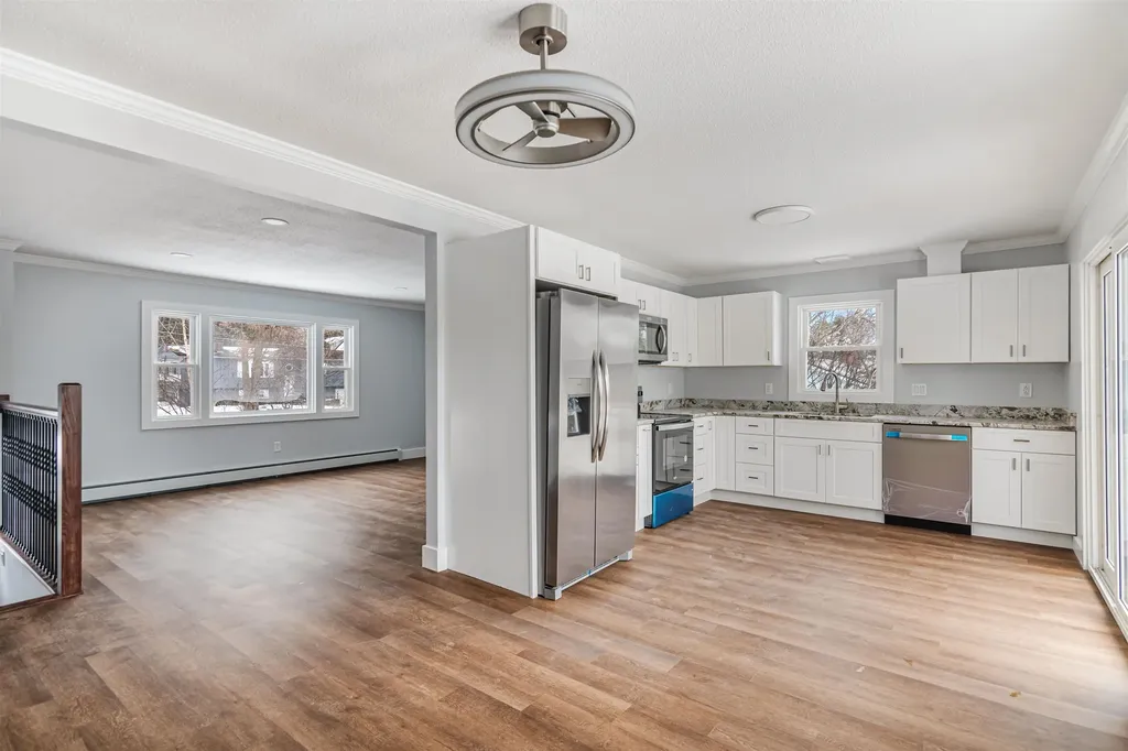 68 Don Mar Terrace Colchester VT 05446