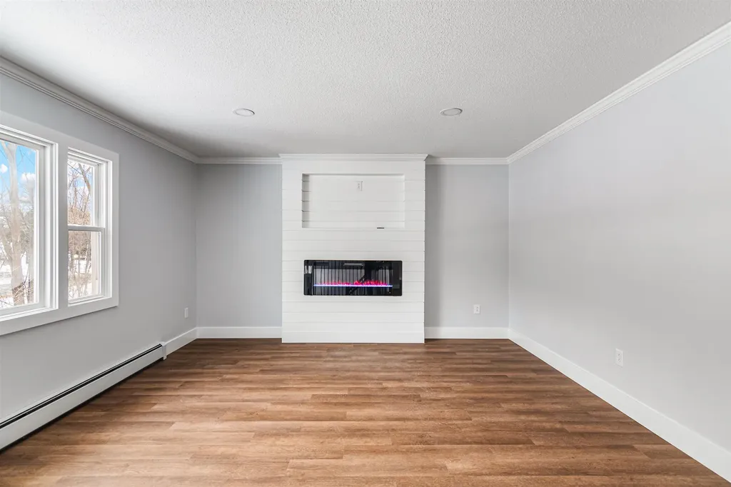 68 Don Mar Terrace Colchester VT 05446