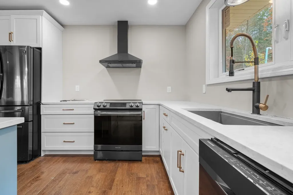 155 E Shore Drive Weare NH 03281