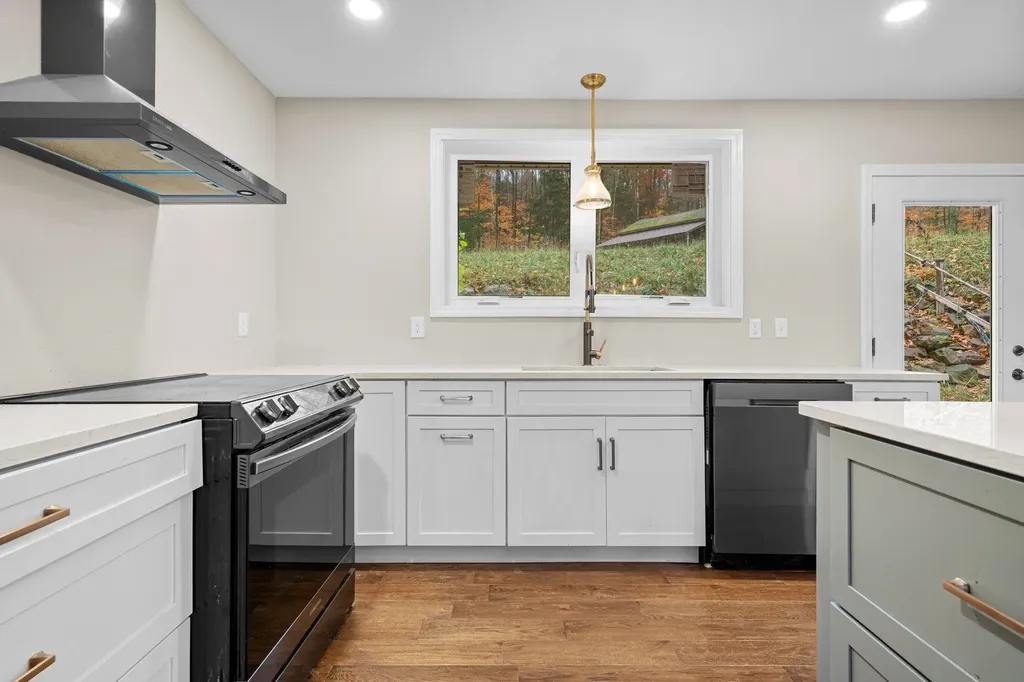 155 E Shore Drive Weare NH 03281