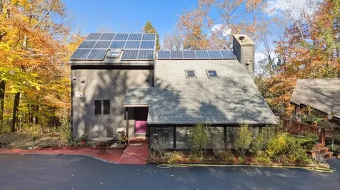 297 Wallace Road Goffstown NH 03045