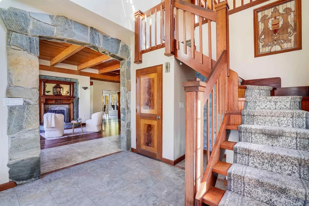 105 Nartoff Road Hollis NH 03049