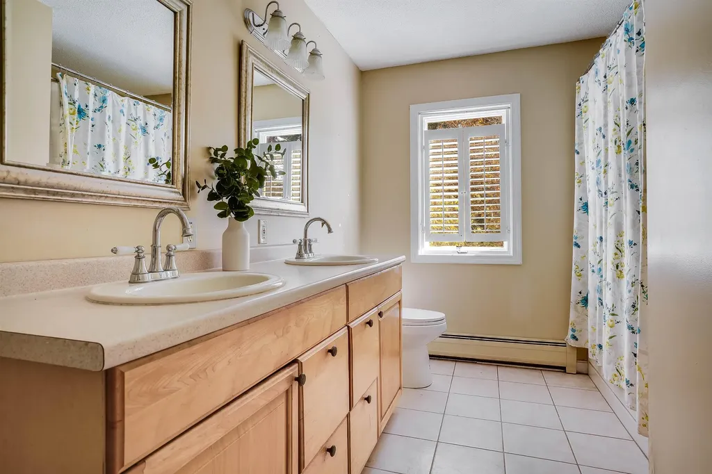 105 Nartoff Road Hollis NH 03049