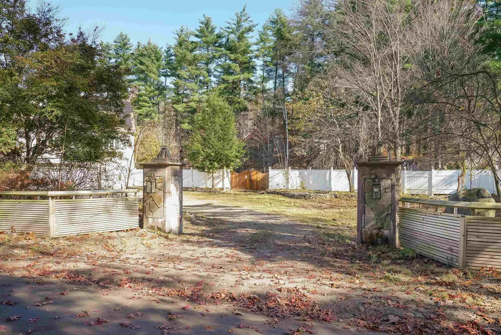 105 Nartoff Road Hollis NH 03049