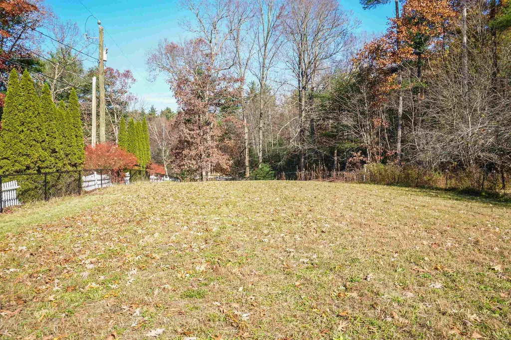 105 Nartoff Road Hollis NH 03049