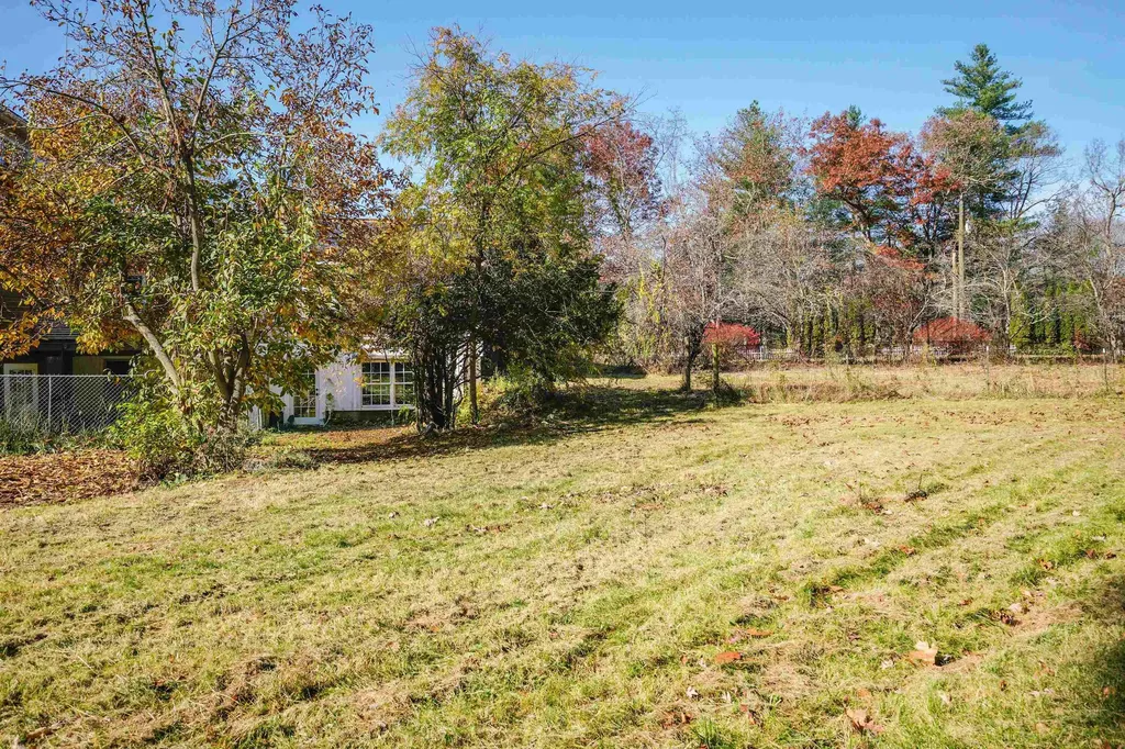 105 Nartoff Road Hollis NH 03049