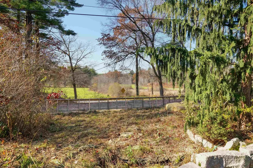 105 Nartoff Road Hollis NH 03049