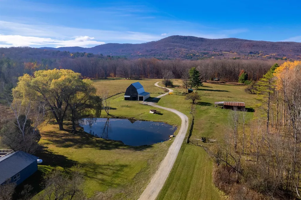 1595 E Tinmouth Road Clarendon VT 05777