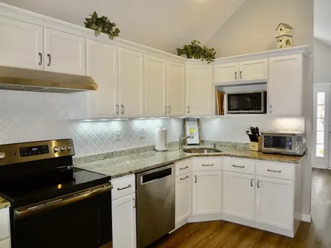 31 Henderson Road Gilford NH 03249