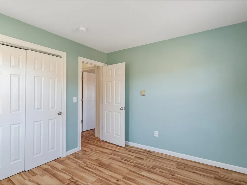 66 Twin Oaks Terrace South Burlington VT 05403