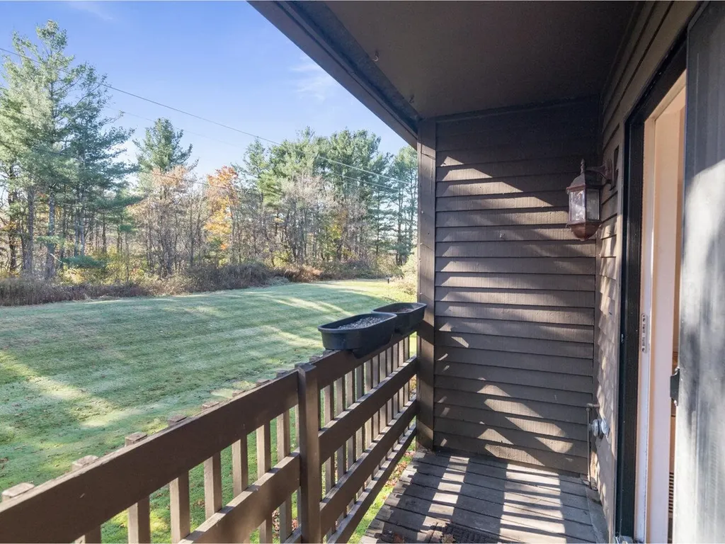 66 Twin Oaks Terrace South Burlington VT 05403