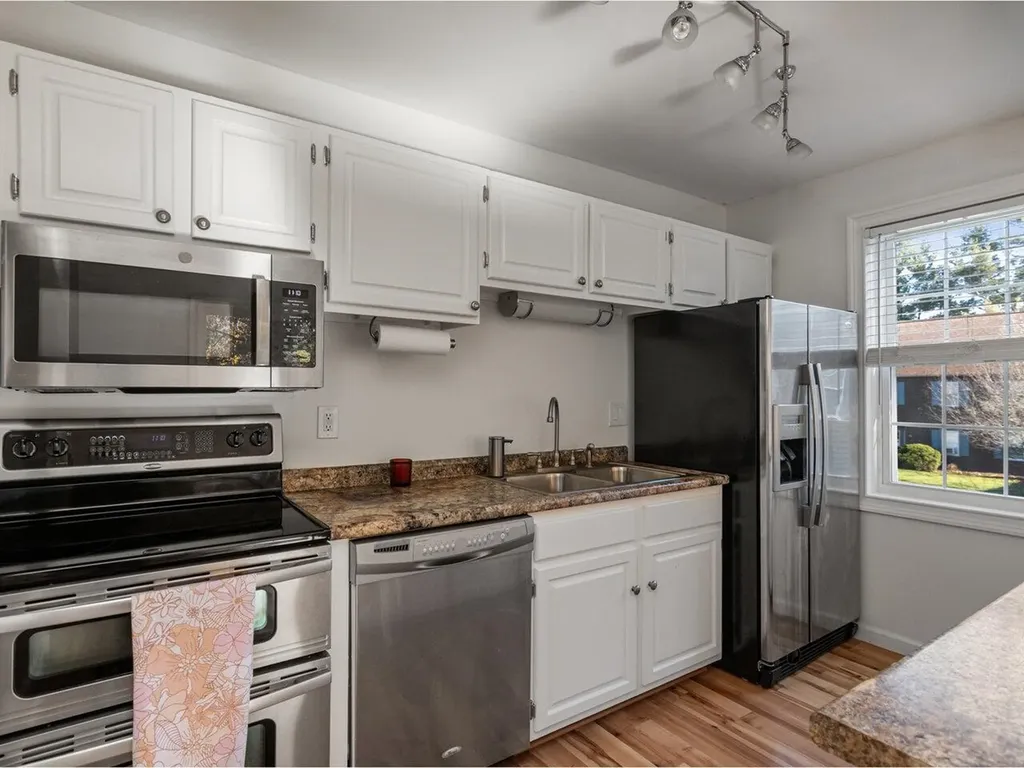 66 Twin Oaks Terrace South Burlington VT 05403