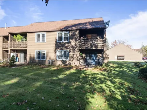 66 Twin Oaks Terrace South Burlington VT 05403